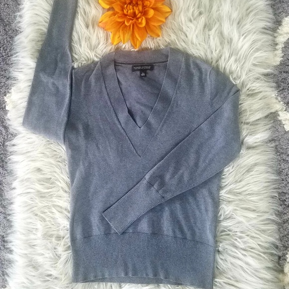 Banana Republic Tops - Banana REPUBLIC silk cotton cashmere top